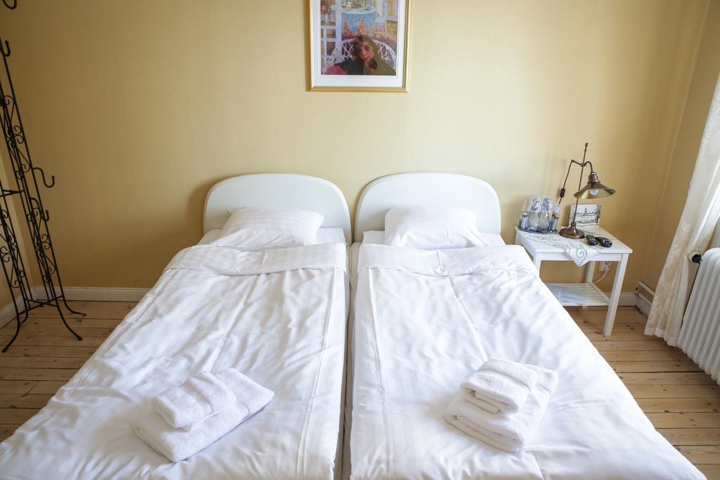 Kaggeholms Slott Bed and Breakfast Ekerö Εξωτερικό φωτογραφία